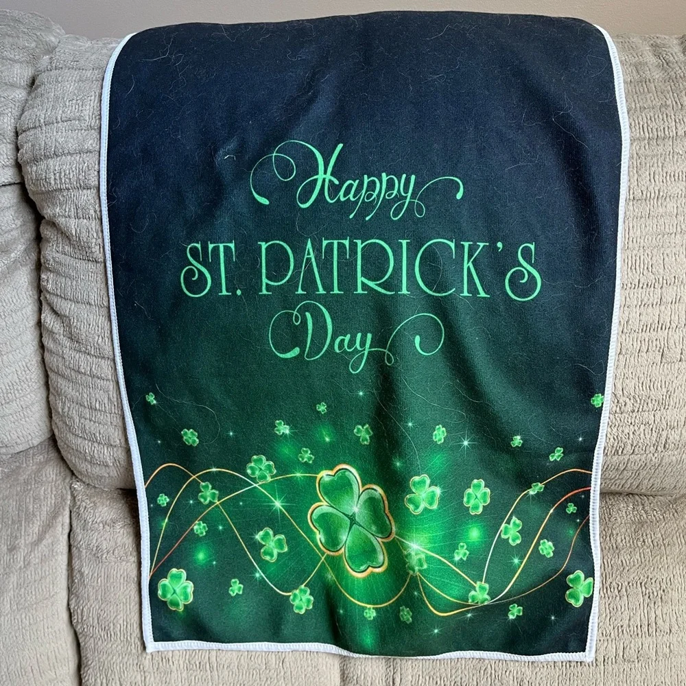 EUC St. Patrick’s Day Hand Towel